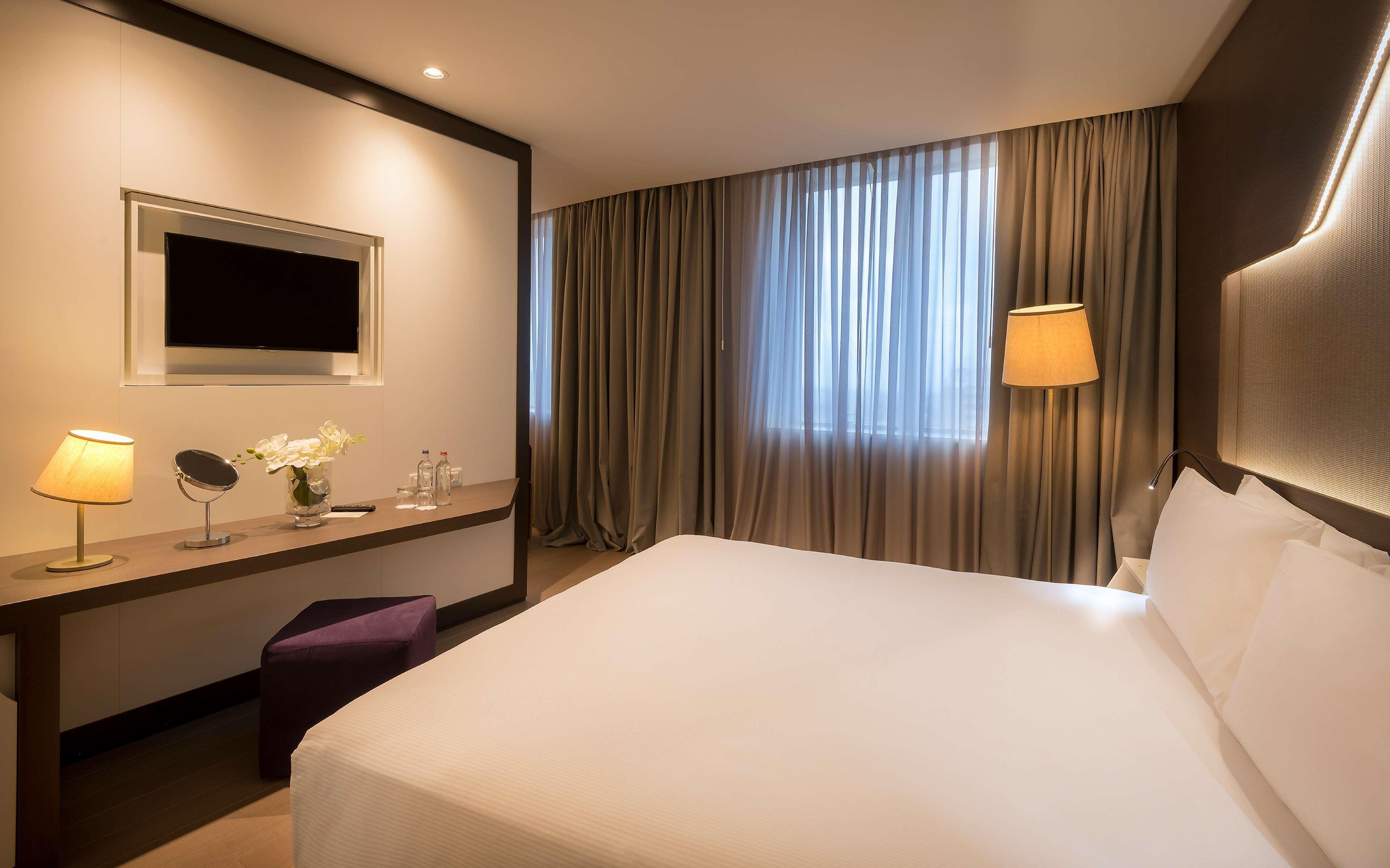 Doubletree By Hilton Yerevan City Centre Dış mekan fotoğraf
