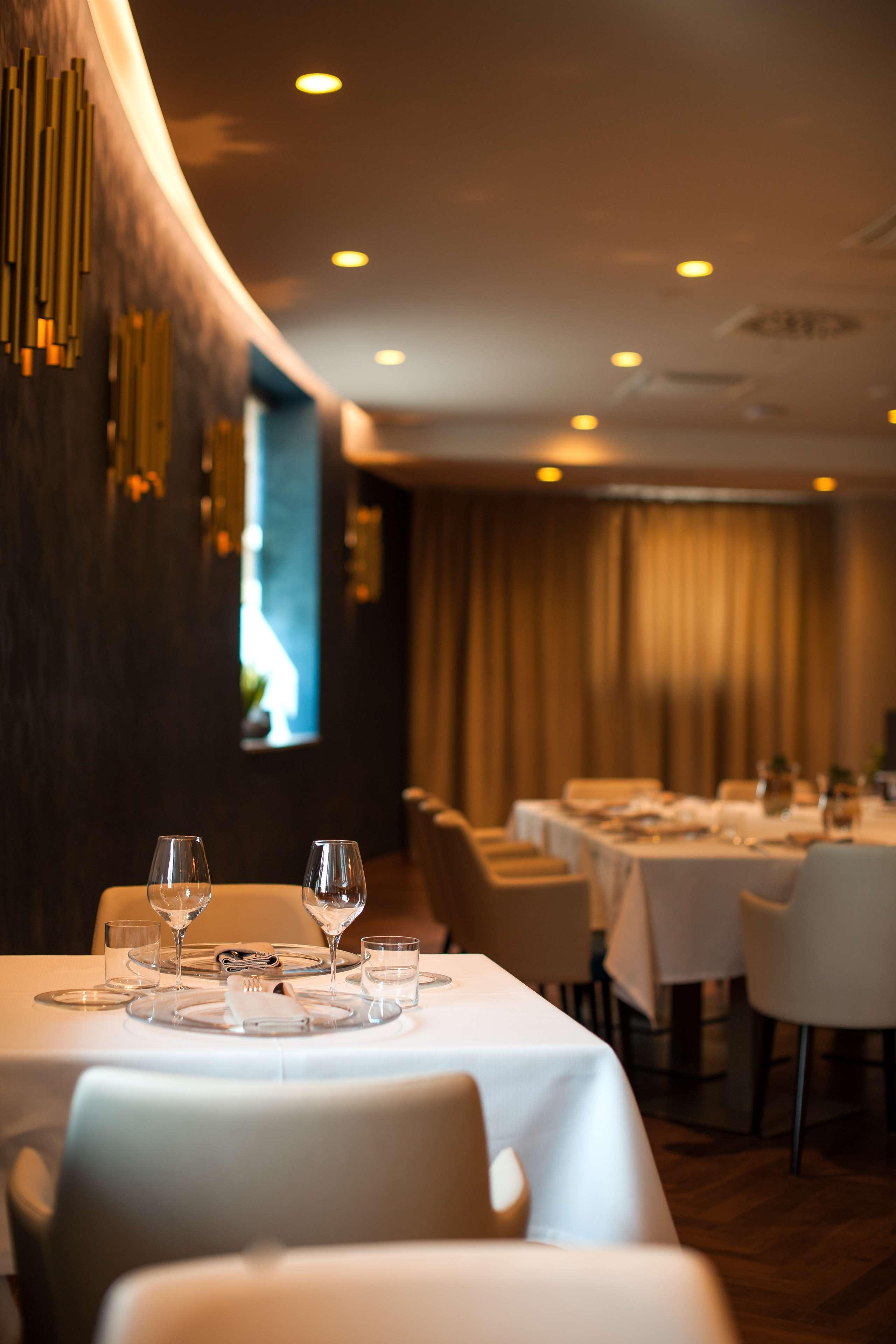 Doubletree By Hilton Yerevan City Centre Dış mekan fotoğraf